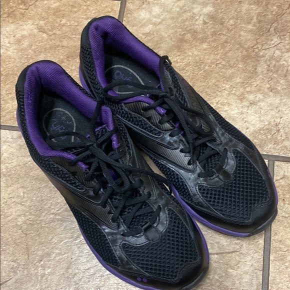 Ryka Black and Purple Size 10 Athletic Shoes with Lightweight Design - Picture 1 of 8